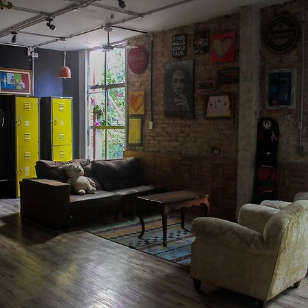 Hostel Savassi Бело Оризонти Екстериор снимка
